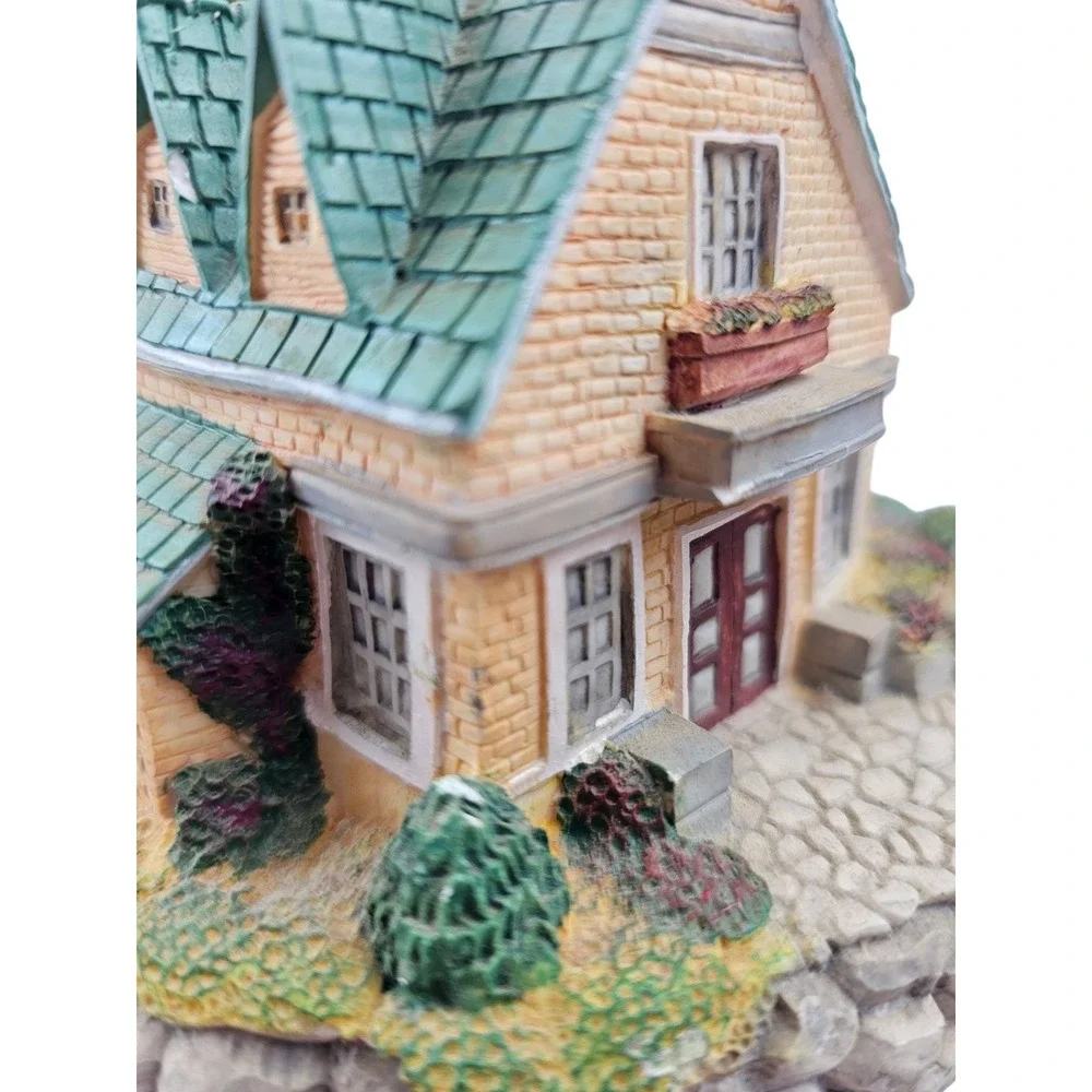 Yorkshire House Olde‎ Englands Classic Cottages Miniature Figurine 1994 Vintage